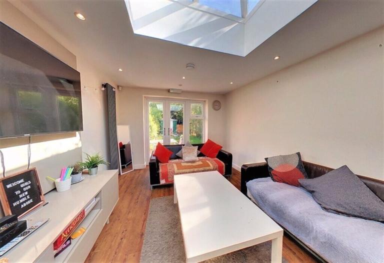 Heeley Road Selly Oak, Selly Oak, Birmingham, B29 6EJ