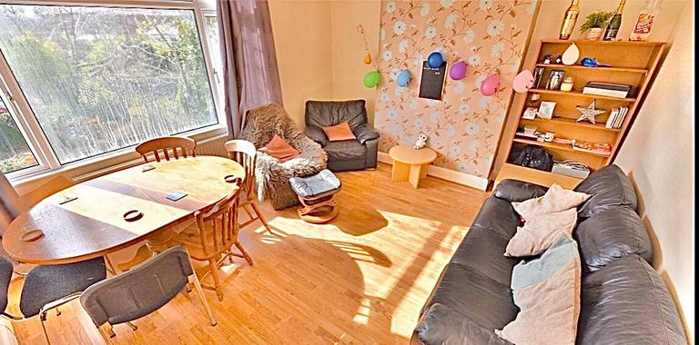 Headingley Crescent, Headingley, Leeds, LS6 3EH