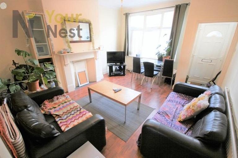 Beechwood View, Burley, Leeds, LS4 2LP