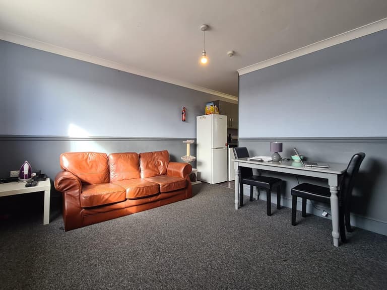 Uplands, Uplands, Swansea, SA2 0EY Uplands, Uplands, Swansea, SA2 0EY