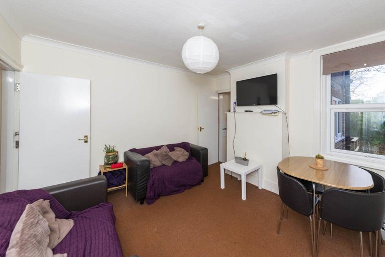 Guildford Park Road, Guildford, Surrey, GU2 7NF