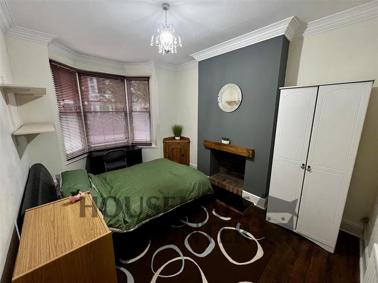 4 bedroom house for rent Harrow Road, Leicester, LE3 0JX UniHomes