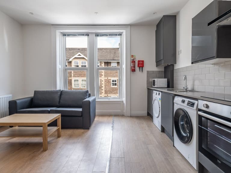 10 Eslington Terrace Newcastle Upon Tyne, Jesmond, Newcastle, NE2 4RJ 10 Eslington Terrace Newcastle Upon Tyne, Jesmond, Newcastle, NE2 4RJ