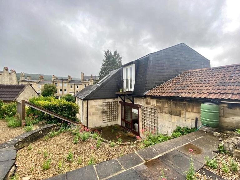 Upper East Hayes, Camden, Bath, BA1 6LR