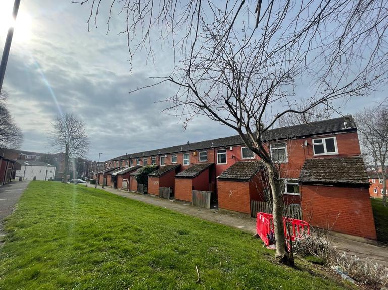 St. Johns Close, Hyde Park, Leeds, LS6 1SE