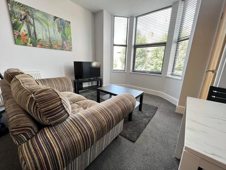 2 bedroom apartment for rent Millicent Road, Nottingham, NG2 7LD UniHomes