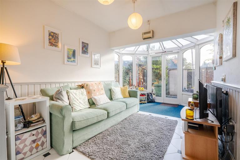 Glossop Road, Broomhill, Sheffield, S10 2PR