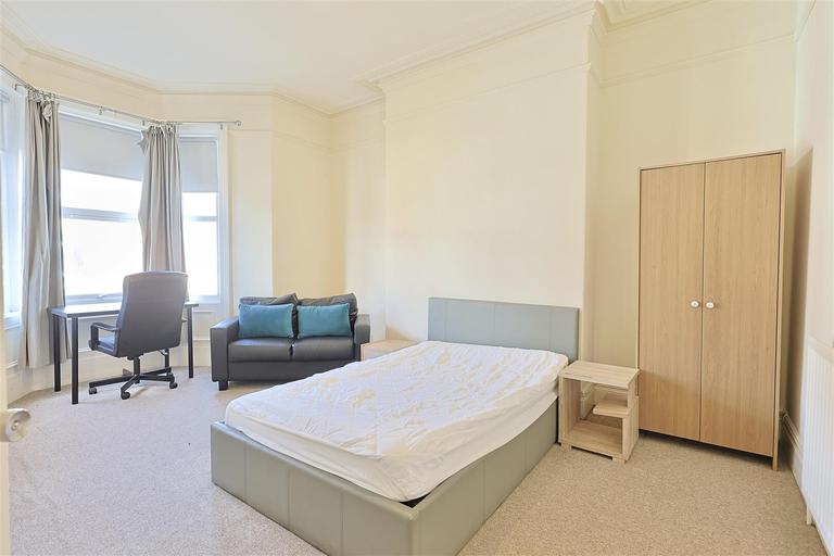 Oakland Road, Jesmond, Newcastle, NE2 3DR