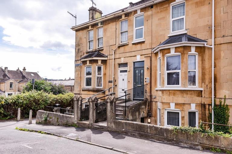 Victoria Terrace, Oldfield Park, Bath, BA2 3QZ