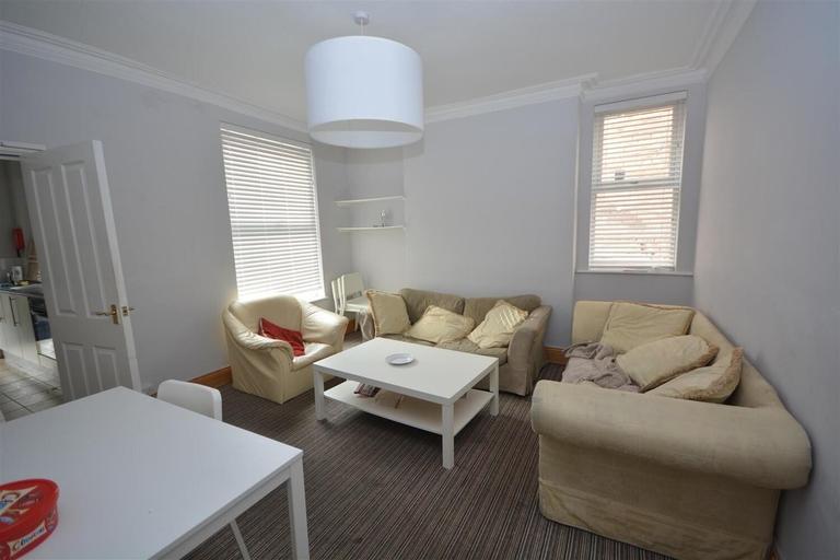 1 bedroom house for rent Radcliffe Road, Nottingham, NG2 5FW UniHomes