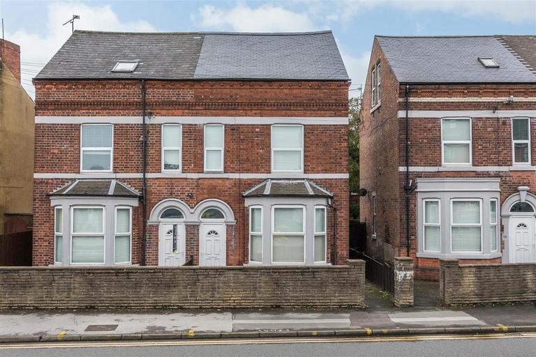 6 bedroom house for rent Radcliffe Road, Nottingham, NG2 5FW UniHomes