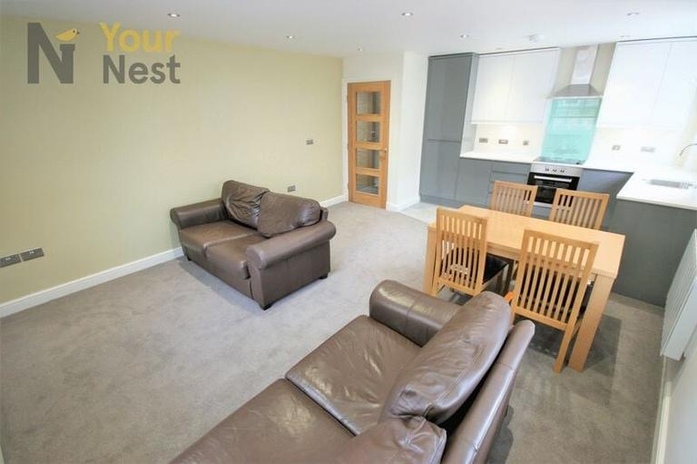 Park View, Headingley, Leeds, LS6 4BB