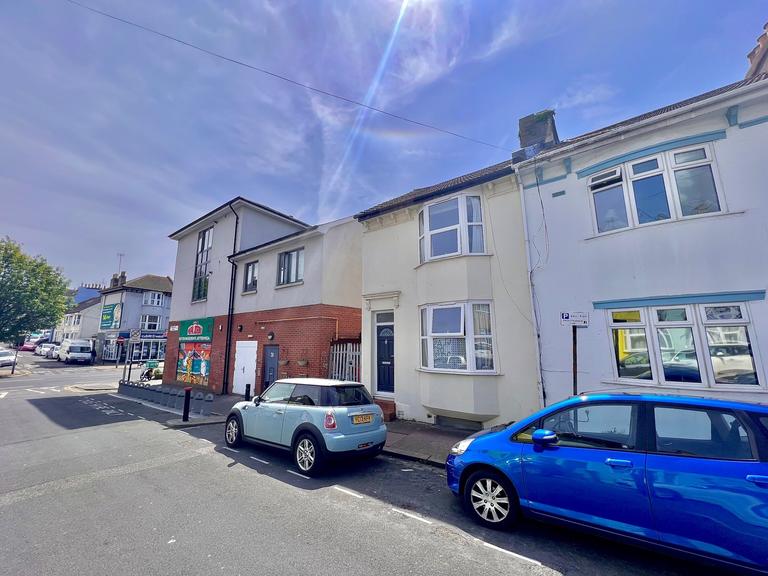Edinburgh Road, Lewes Road, Brighton, BN2 3HY