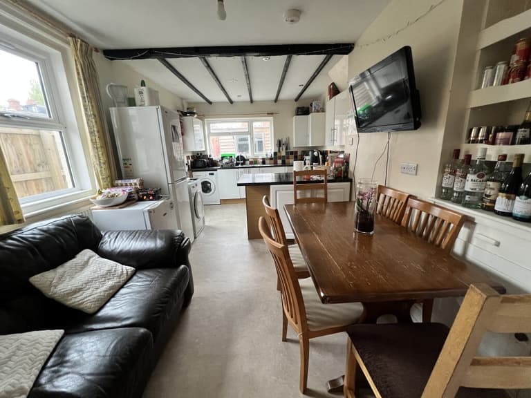 Pinhoe Road, Mount Pleasant, Exeter, EX4 7HH