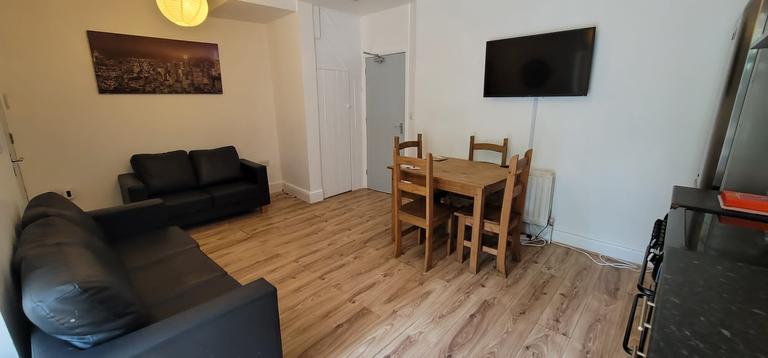 Freehold Street, Abington, Northampton, NN2 6EW