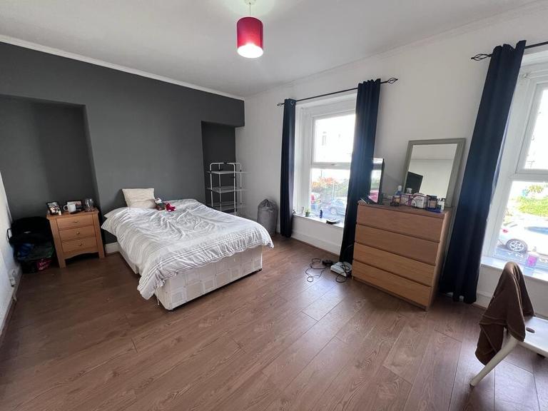 King Edwards Road, Brynmill, Swansea, SA1 4LX