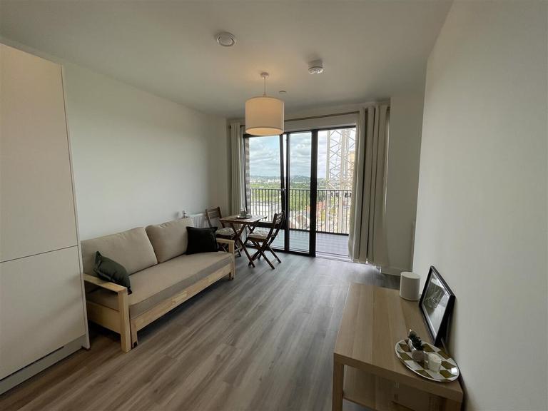 Brook Avenue, Hendon, London, HA9 8FX