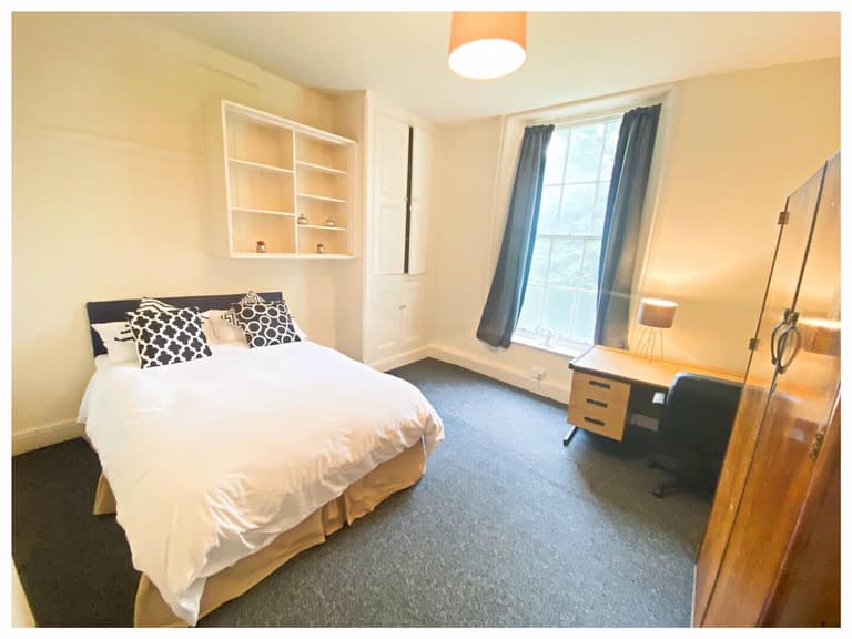 Broomgrove Crescent, Ecclesall, Sheffield, S10 2LQ Broomgrove Crescent, Ecclesall, Sheffield, S10 2LQ