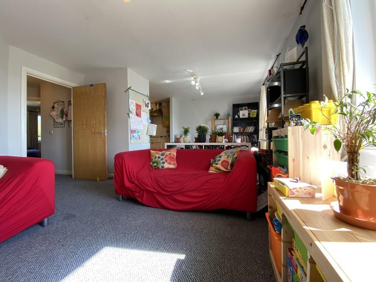 2 bedroom apartment for rent Aprilia House, Lloyd Avenue