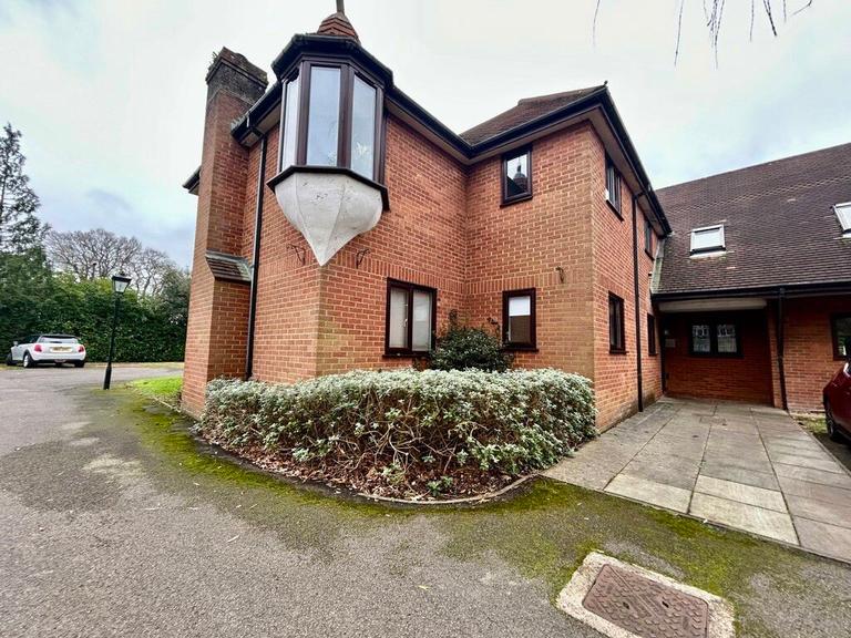 Bassett Wood Mews, Shirley, Southampton, SO16 7DW