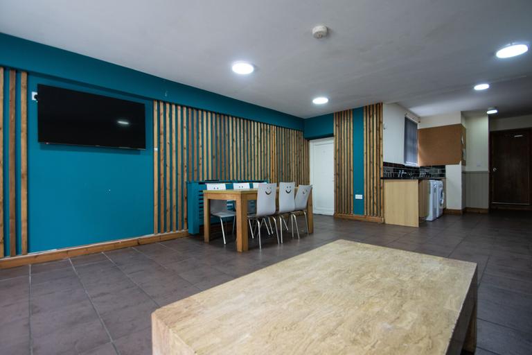 Harriet Street, Cathays, Cardiff, CF24 4BY