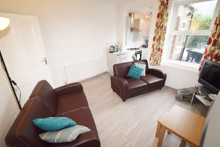 3 bedroom house for rent Lydgate Lane, Sheffield, S10 5FH UniHomes