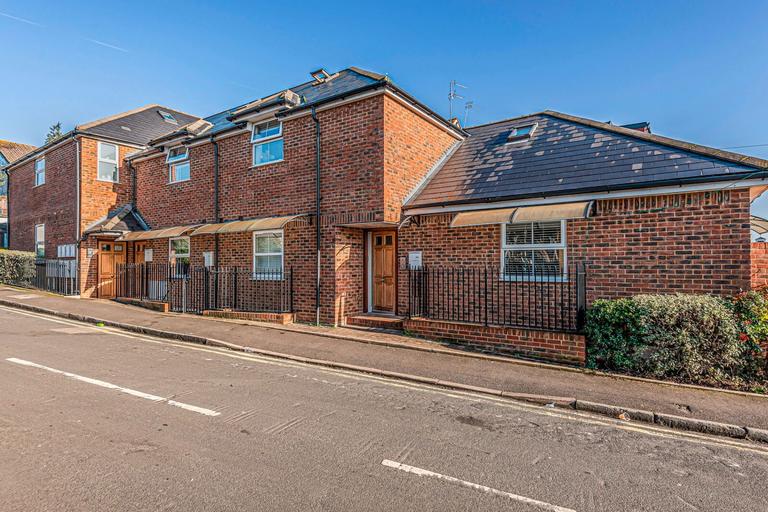 Armstrong Road, Egham, Surrey, TW20 0RW