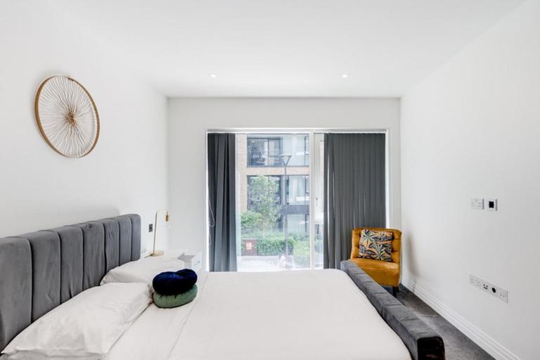 Lockgate Road Fulham, Chelsea, London, SW6 2WH