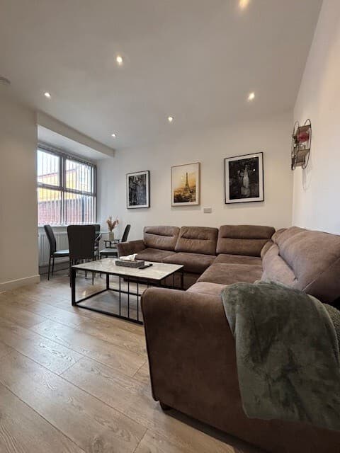 Manchester, Rusholme, Manchester, M14 4SA Manchester, Rusholme, Manchester, M14 4SA