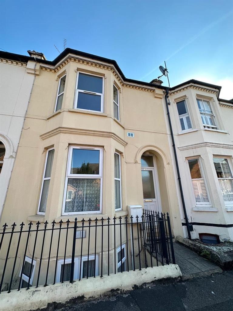 Plymouth Place, Town Centre, Leamington Spa, CV31 1HW