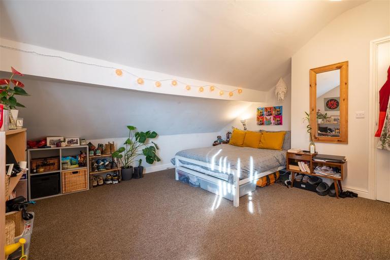 Tapton House Road, Broomhill, Sheffield, S10 5BY