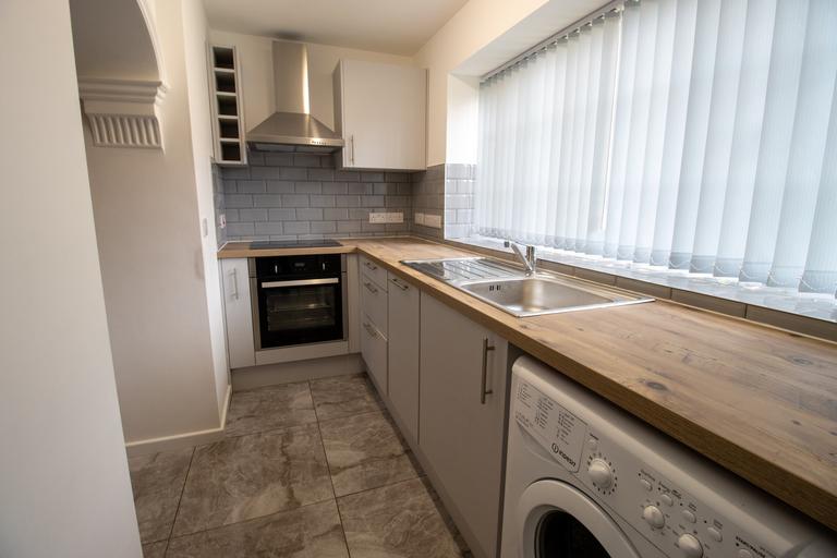 Cliff Road, Woodhouse, Leeds, LS6 2ET