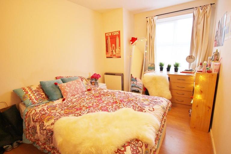 Cardigan Road, Hyde Park, Leeds, LS6 1EB