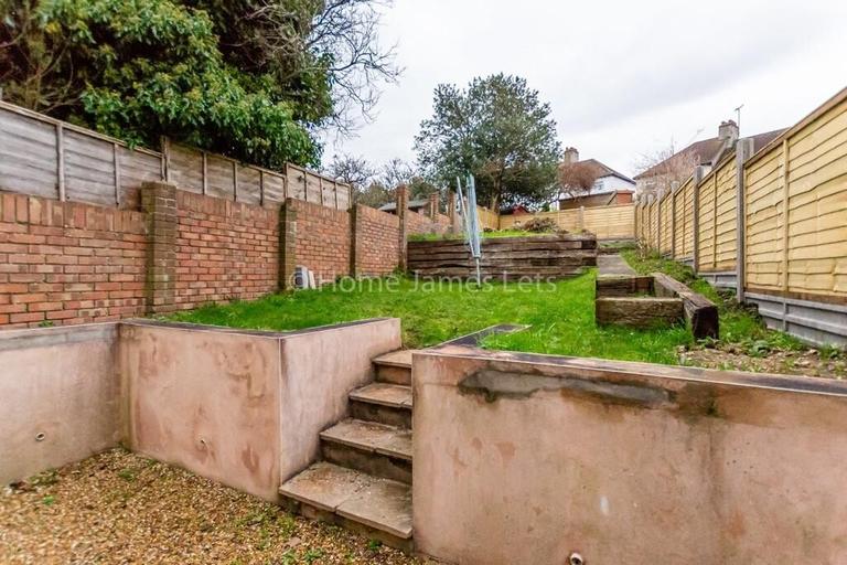 Bevendean Crescent, Moulsecoomb, Brighton, BN2 4RB