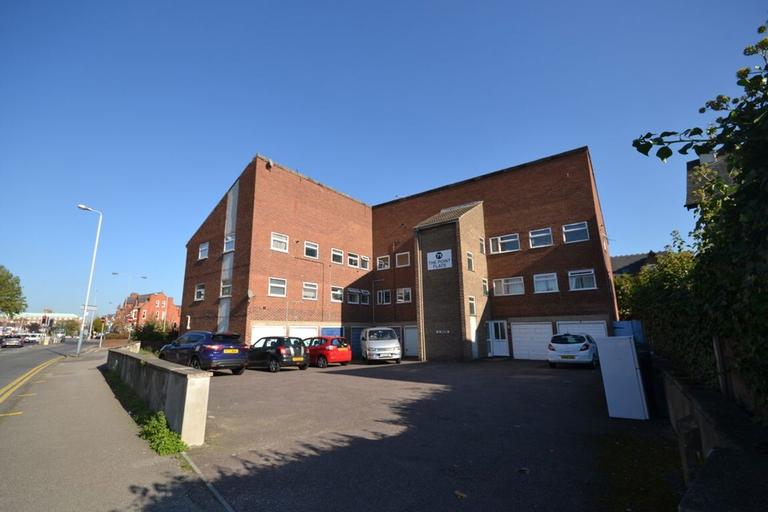 Loughborough Road, West Bridgford, Nottingham, NG2 7JZ
