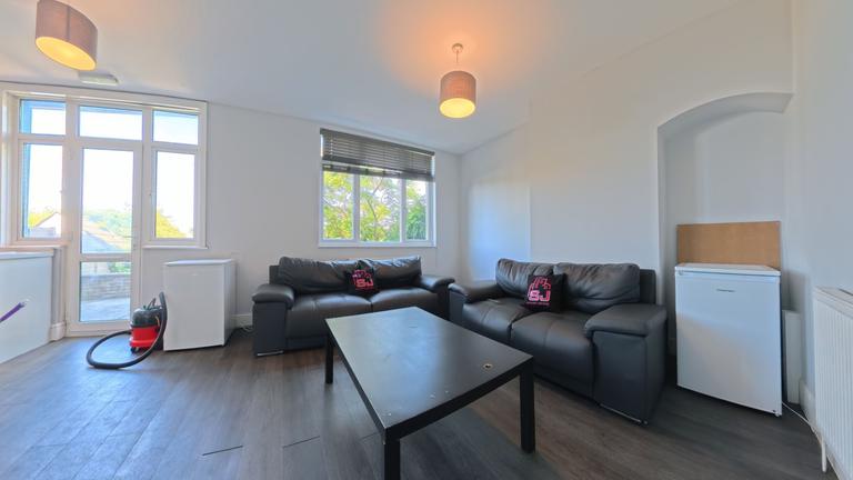 Mafeking Road, Coombe Road, Brighton, BN2 4EL