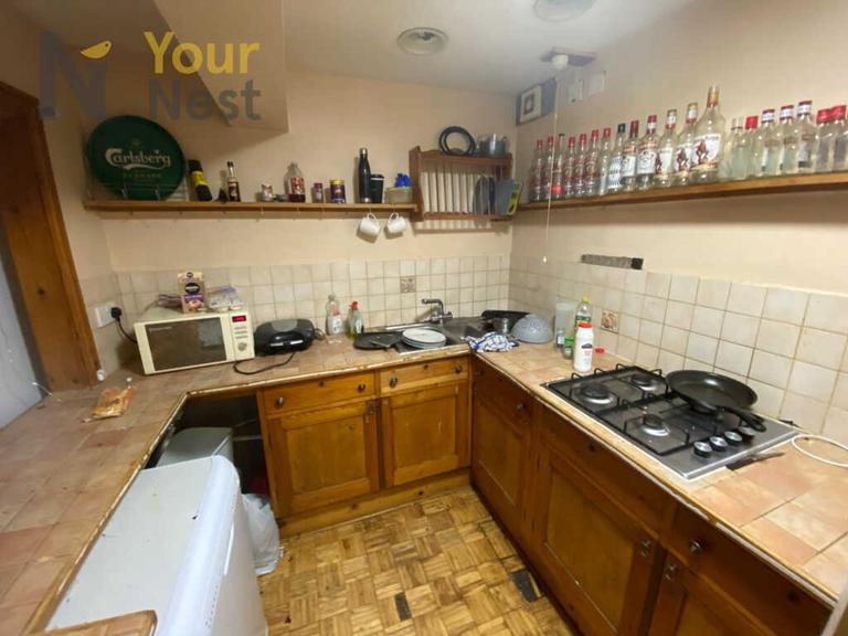 Regent Park Terrace, Hyde Park, Leeds, LS6 2AX