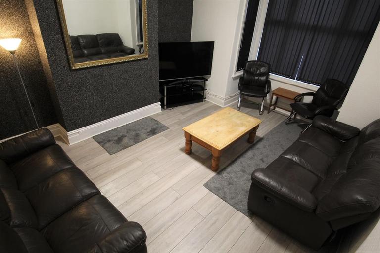 Brudenell Road, Hyde Park, Leeds, LS6 1JD