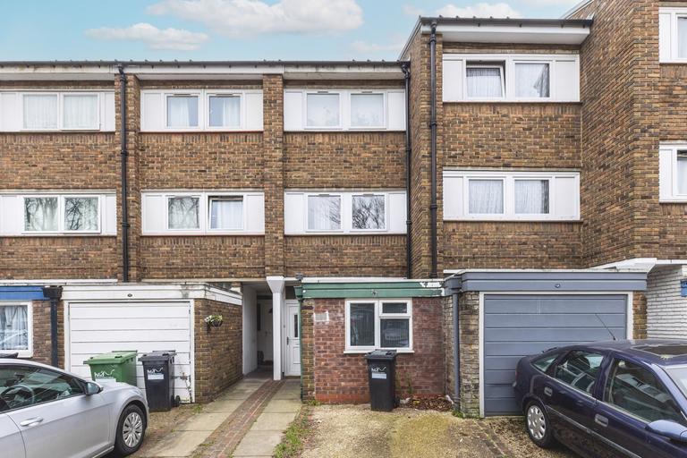 Adeney Close, Hammersmith & Shepherd's Bush, London, W6 8ET