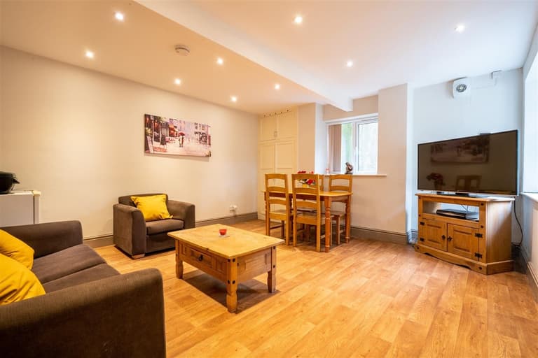 Tapton House Road, Broomhill, Sheffield, S10 5BY