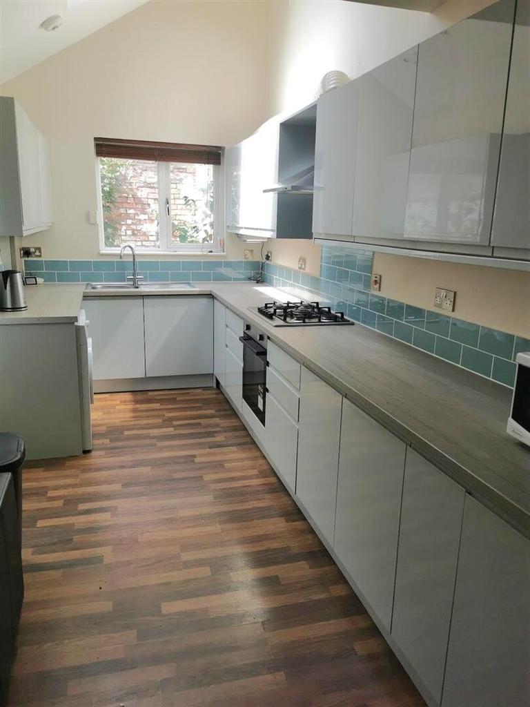 Ashdell Road, Broomhill, Sheffield, S10 3DA