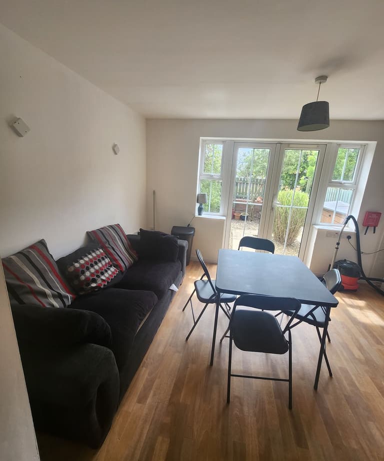 Casson Drive, Stapleton, Bristol, BS16 1WP Casson Drive, Stapleton, Bristol, BS16 1WP