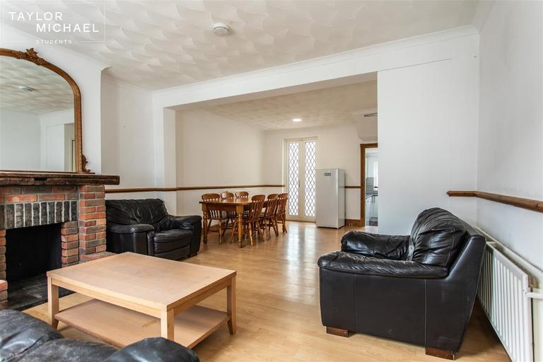 Buller Road, Coombe Road, Brighton, BN2 4BH