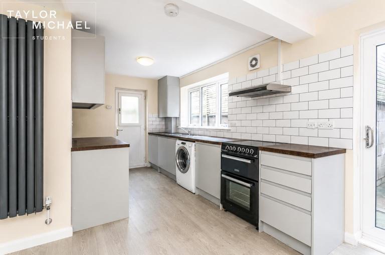 Dartmouth Crescent, Lewes Road, Brighton, BN2 4HY