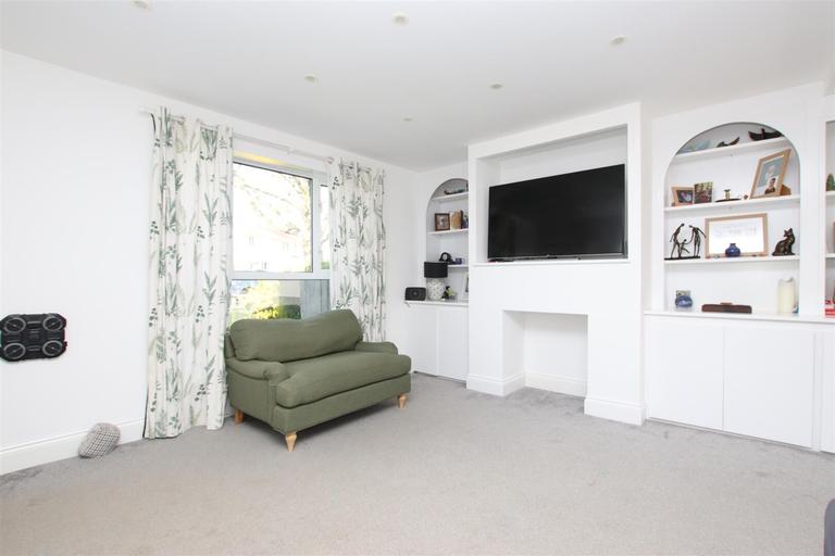 Eastfield Avenue, Weston, Bath, BA1 4HH