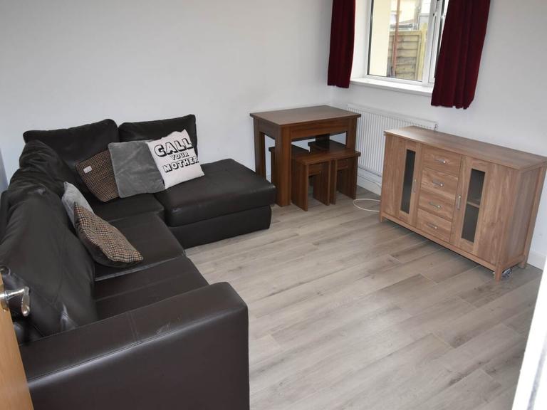 Fleet Street, Sandfields, City Centre, Sandfields, Swansea, SA1 3US