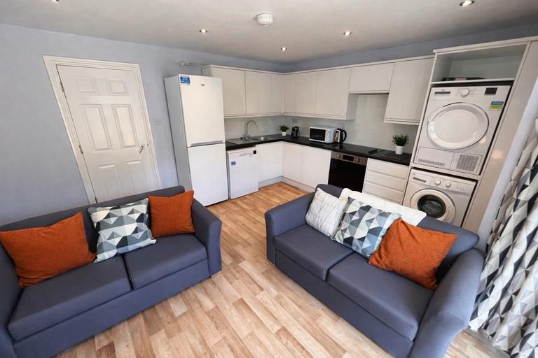 Turners Lane, Broomhill, Sheffield, S10 1BP