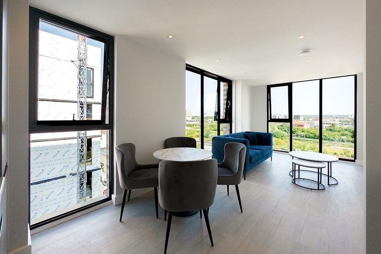 84 Oldfield Road, Salford, Manchester, M5 3QP