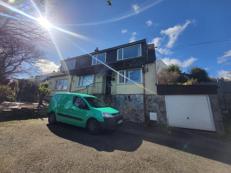 Highland Park, Penryn, Falmouth, TR10 8HH