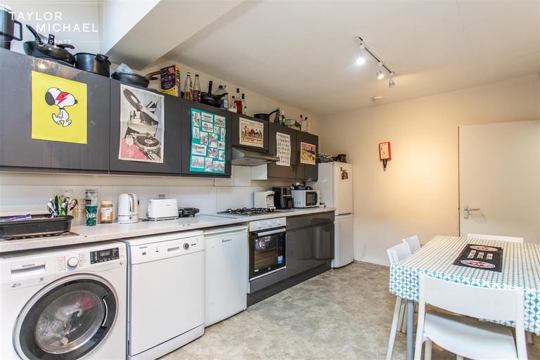 Edinburgh Road, Lewes Road, Brighton, BN2 3HY